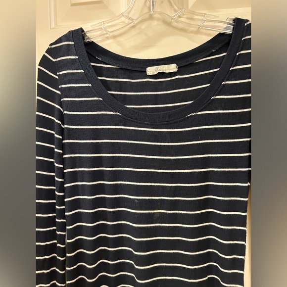 FREE with purchase:: XXI, Long Sleeve Top, Round Neck, Blue & White Strip, Sz S - Picture 2 of 11